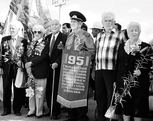 Это поле победы суровой...