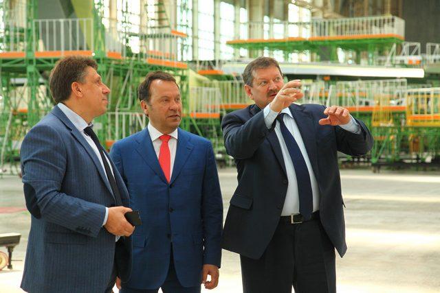 Председатель Центрально-Черноземного банка Владимир Салмин посетил Воронежский авиационный завод